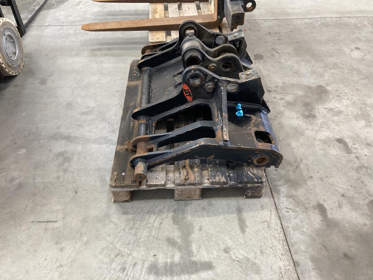 JST BM Fäste Hyd. MT 960